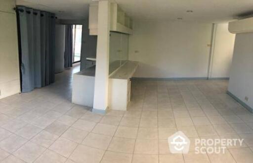 3-BR Townhouse near BTS Phra Khanong