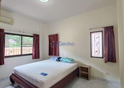 2 Bedrooms House in Rose Land & House East Pattaya H010281