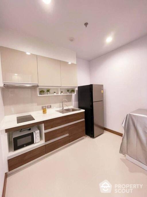 1-BR Condo at Supalai Oriental Sukhumvit 39 near MRT Phetchaburi