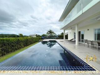 Black Mountain golf course 4 bedroom pool villa for sale