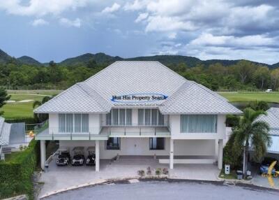 Black Mountain golf course 4 bedroom pool villa for sale