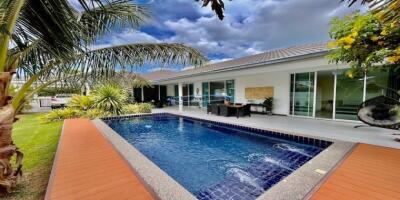 3 bedroom pool villa in the center of Hua Hin for sale