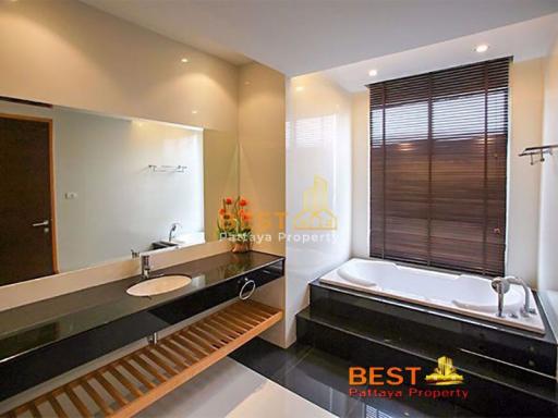 2 Bedrooms Condo in La Royale Na Jomtien CS0036