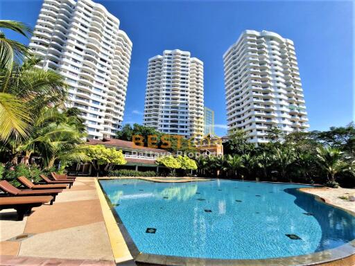 3 Bedrooms Condo in Royal Cliff Pratumnak C011343