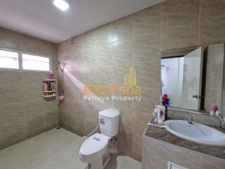 3 Bedrooms Villa / Single House in Silver Bell Village East Pattaya H011317