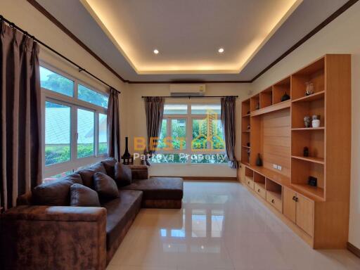 3 Bedrooms Villa / Single House in Amorn Village East Pattaya H011326