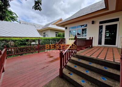 3 Bedrooms Villa / Single House in Amorn Village East Pattaya H011326