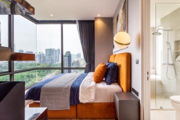 Muniq Langsuan Condo Bangkok