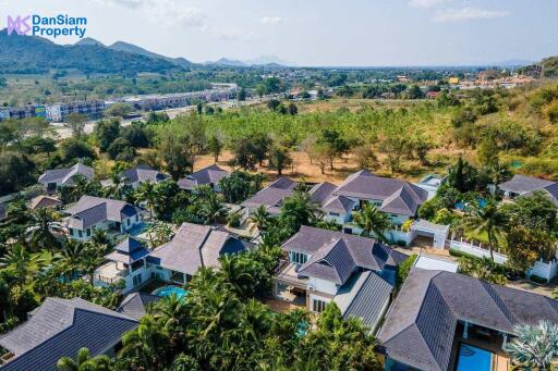 Luxury 3-Bedroom Pool Villa in Hua Hin at The Heights2