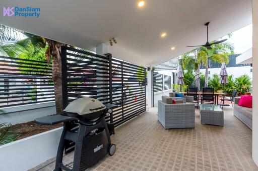 Cozy 2-Bedroom Villa in Hua Hin at Soi Naepkehardt Road