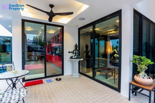 Cozy 2-Bedroom Villa in Hua Hin at Soi Naepkehardt Road