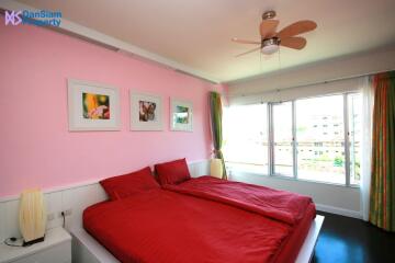 Beachfront Condo in Hua Hin Downtown at Baan Sandao