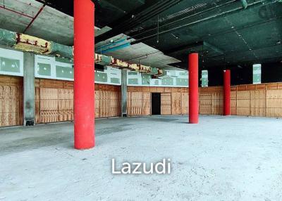 Retail space for rent in Srinakarin