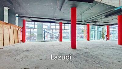 Retail space for rent in Srinakarin