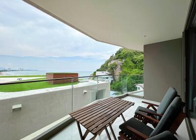 Veranda Residence : Stunning 3 Bedroom Condo with a Beautiful Sea View