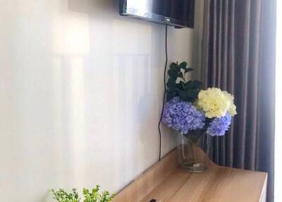 1-BR Condo at Knightsbridge Prime Sathorn near BTS Chong Nonsi (ID 403428)