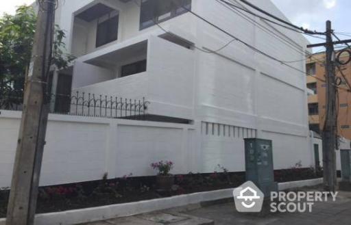 3-BR Townhouse near BTS Chong Nonsi