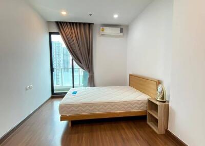 1-BR Condo at Supalai Premier @ Asoke near MRT Phetchaburi