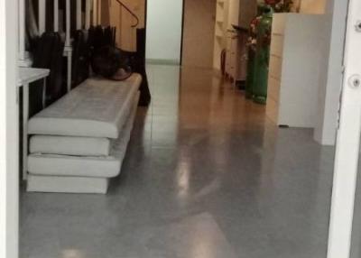 Commercial for Rent and Sale in Khlong Tan