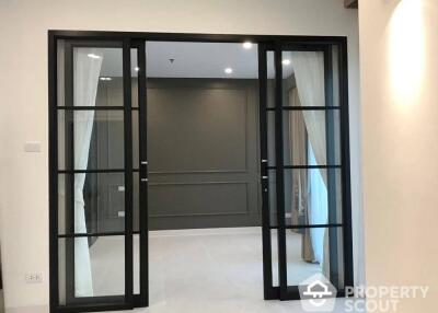 2-BR Condo at Intro Phaholyothin-Pradipat near MRT Kamphaeng Phet