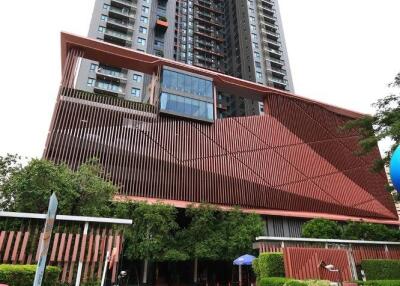 1-BR Condo at C Ekkamai near ARL Ramkhamhaeng