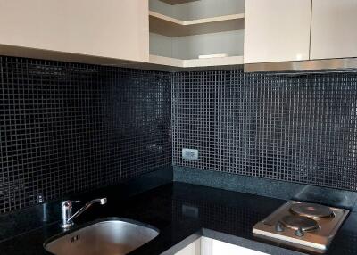 Fuse Sathorn-Taksin 1-Bedroom 1-Bathroom Fully-Furnished Condo for Rent