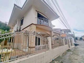 2-story house for sale in Pattaya, Wonderland Village.