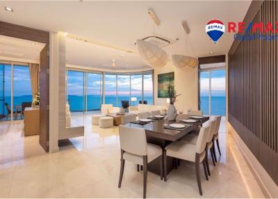 Seaview Luxury 3 Bedroom Apartment in The Cove