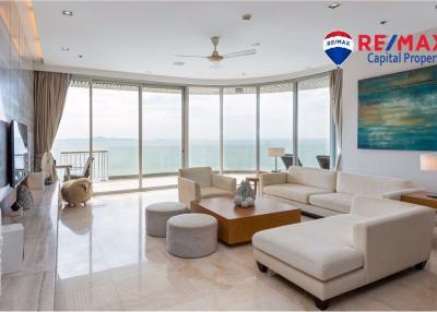 Seaview Luxury 3 Bedroom Apartment in The Cove