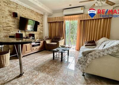 Siam Oriental Condominium Studio for Sale