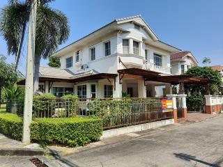 2-story detached house, Manthana Village - Rangsit (Khlong side)