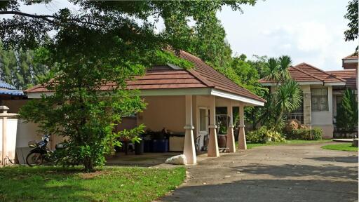 Single-storey detached house