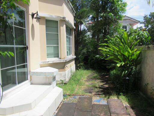 2-story detached house, Manthana Project, Phetkasem 81