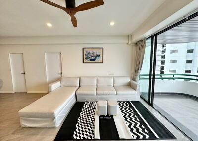 Condo for sale in Pattaya, Sunset Heights Condominium, next to the sea, move in ready