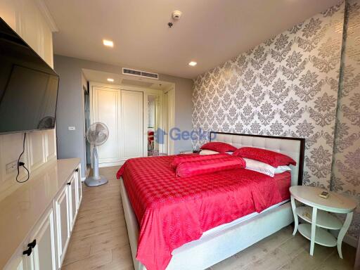 2 Bedrooms Condo in Del Mare Bang Saray C009402