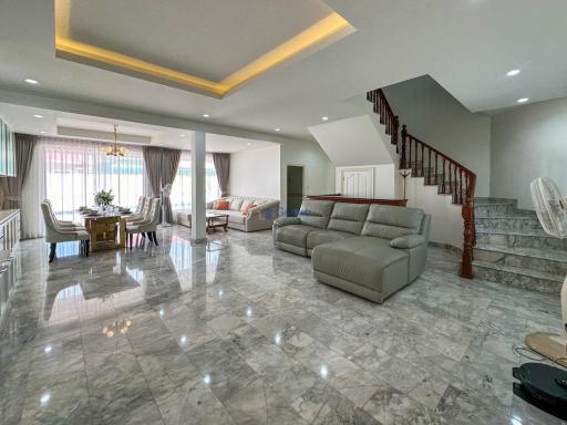 4 Bedrooms House in Paradise Villas 1 East Pattaya H011179