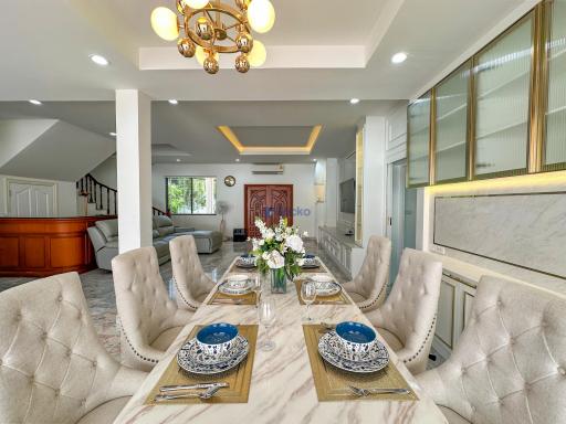 4 Bedrooms House in Paradise Villas 1 East Pattaya H011179