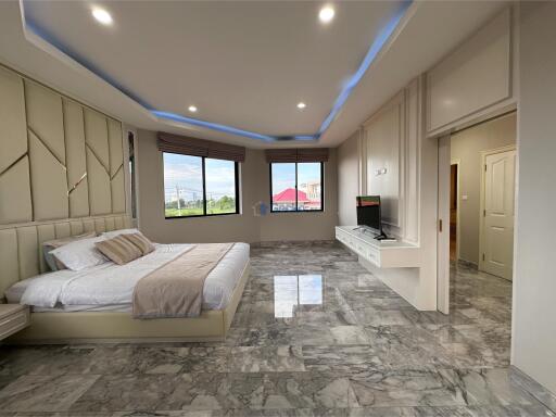 4 Bedrooms House in Paradise Villas 1 East Pattaya H011179