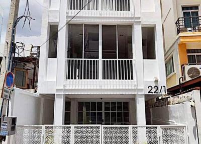 Home office/Commercial building for sale in Dindaeng
