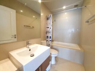 Noble Refine 1-Bedroom 1-Bathroom Fully-Furnished Condo for Rent