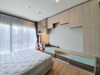 Noble Refine 1-Bedroom 1-Bathroom Fully-Furnished Condo for Rent