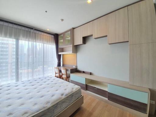 Noble Refine 1-Bedroom 1-Bathroom Fully-Furnished Condo for Rent