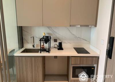 1-BR Condo at Rhythm Ekkamai Estate near BTS Thong Lor