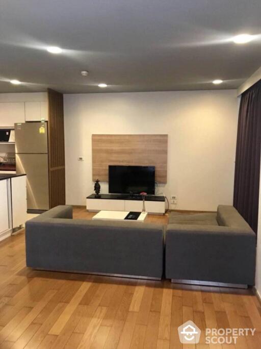 1-BR Condo at The Tempo Ruamrudee Condominium near BTS Phloen Chit