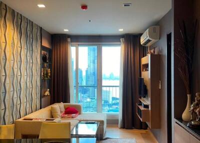 1-BR Condo at Rhythm Sathorn near BTS Saphan Taksin