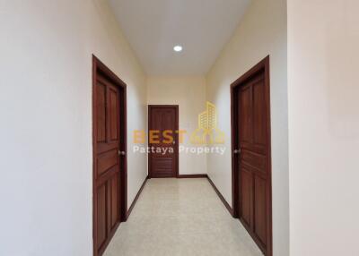 3 Bedrooms Villa / Single House in SP Village 4 East Pattaya H011372
