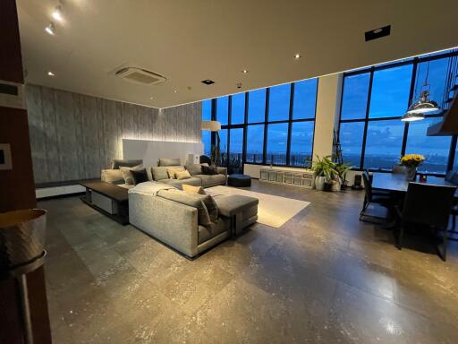 Emporio Place Loft Penthouse