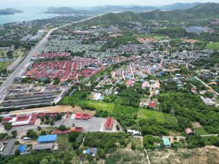 Large plot of land, Sattahip, near the sea, near Sukhumvit Road.