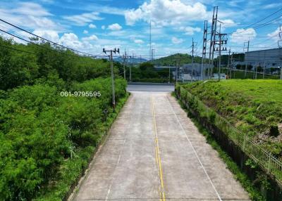 Offering land in Sriracha, Chonburi, beautiful plot, purple color, next to an industrial estate,