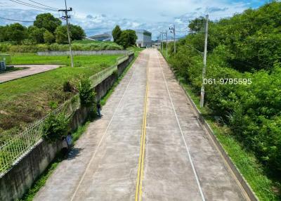 Offering land in Sriracha, Chonburi, beautiful plot, purple color, next to an industrial estate,